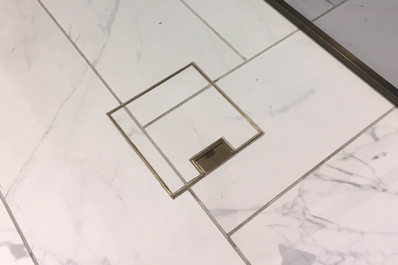 Cableduct 700 Series Floor Box